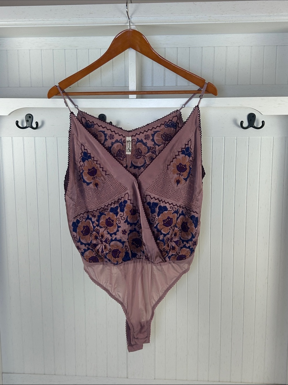 Free People Heart Eyes Embroidered Lace Mesh Bodysuit Mauve M